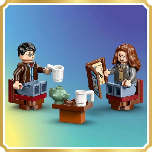 Zestaw klocków LEGO Harry Potter Dom Luny Lovegood 764 elementów (76467) - obraz 6