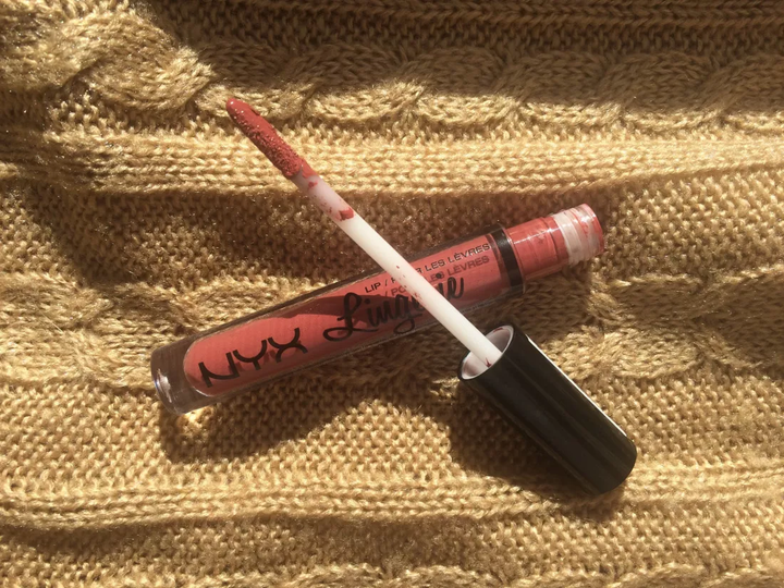 Матовая помада для губ NYX Lip Lingerie LIPLI12 Exotic - изображение 7