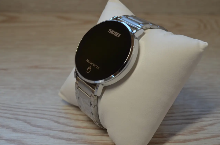 Наручний годинник Skmei Light 1550 Сріблястий - зображення 2