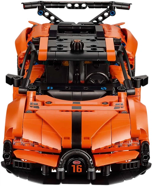 Zestaw klocków LEGO Technic Hipersamochód Bugatti Chiron Pur Sport 771 element (42222) - obraz 3