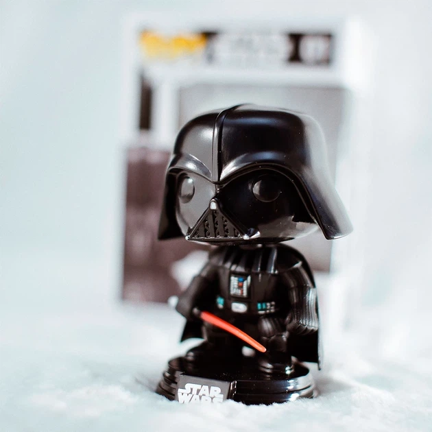 Ігрова фігурка FUNKO POP! серії "Зоряні війни" - ДАРТ ВЕЙДЕР (зі світловим мечем) - Фото 3 Ігрова фігурка FUNKO POP! серії "Зоряні війни" - ДАРТ ВЕЙДЕР (зі світловим мечем) - изображение 3
