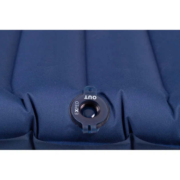 Туристичний килимок надувний Exped Versa 2R M Navy (100052125) - Фото 6 Туристичний килимок надувний Exped Versa 2R M Navy (100052125) - зображення 6