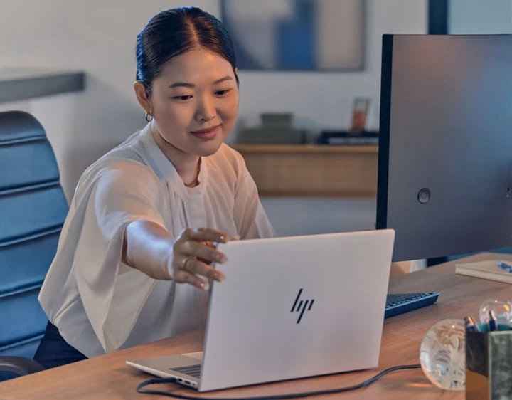 Ноутбук HP EliteBook 8 G1i 16 (C51M6ET#AKD) Glacier Silver - зображення 8