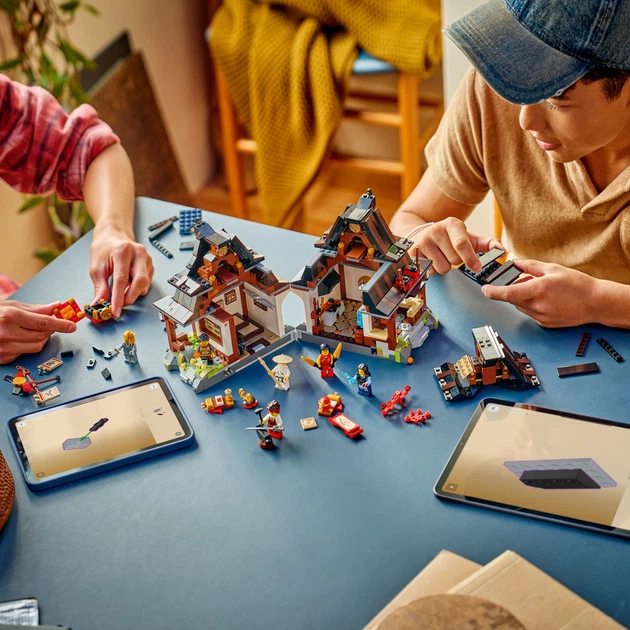 Конструктор LEGO Ninjago Кузница «Четыре оружия». 15-я годовщина