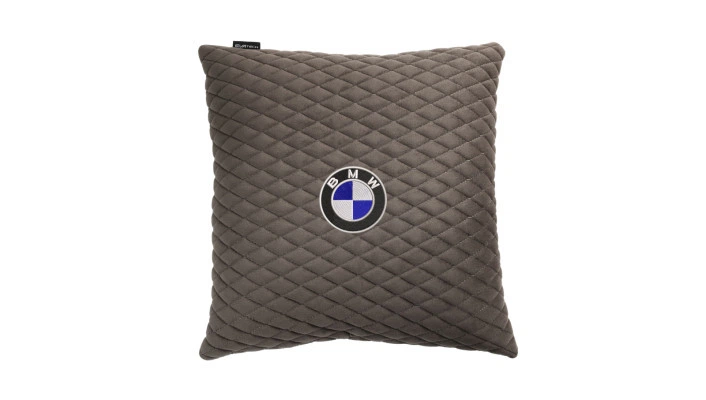 Подушка в авто EVAtech з алькантари 40x40 см BMW сіра з сірою ниткою, малий ромб SPBALMRGGV005 - Фото 1 Подушка в авто EVAtech з алькантари 40x40 см BMW сіра з сірою ниткою, малий ромб SPBALMRGGV005 - изображение 1