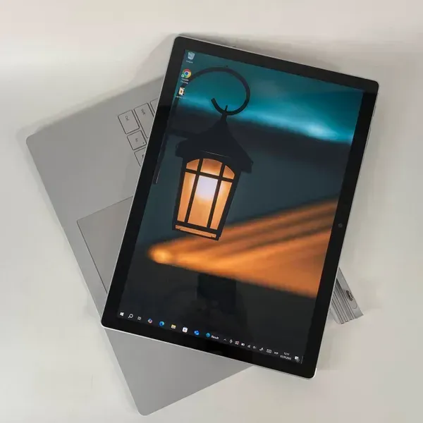 Ноутбук-трансформер Б-класс Microsoft Surface Book 2 / 13.5" (3000x2000) IPS Touch / Intel Core i7-8650U (4 (8) ядра по 1.9 - 4.2 GHz) / 8 GB DDR3 / 256 GB SSD / Intel UHD Graphics 620 / WebCam / USB Type-C б/у - изображение 7