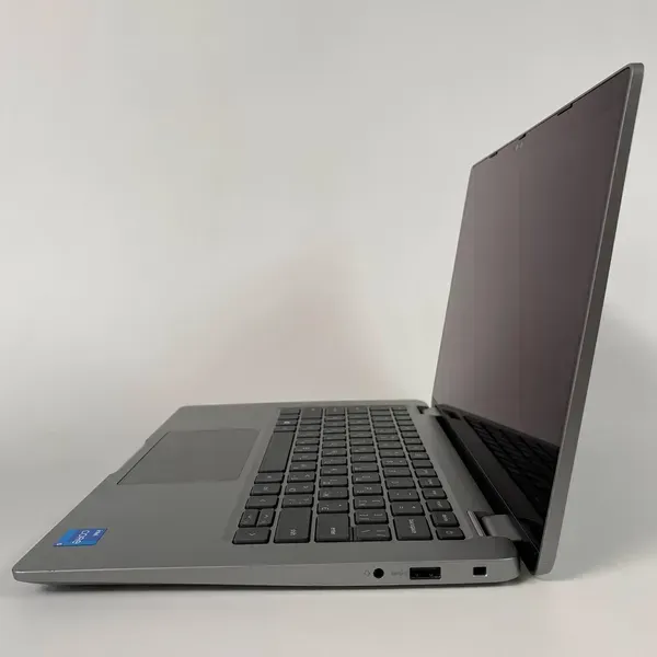 Ноутбук-трансформер Dell Latitude 3340 / 13.3" (1920x1080) IPS Touch / Intel Core i5-1335U (10 (12) ядер по 3.4 - 4.6 GHz) / 16 GB DDR5 / 512 GB SSD / Intel Iris Xe Graphics / WebCam / HDMI б/у - Фото 5 Ноутбук-трансформер Dell Latitude 3340 / 13.3" (1920x1080) IPS Touch / Intel Core i5-1335U (10 (12) ядер по 3.4 - 4.6 GHz) / 16 GB DDR5 / 512 GB SSD / Intel Iris Xe Graphics / WebCam / HDMI б/у - изображение 5