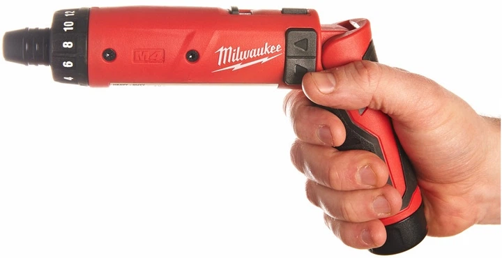 Викрутка акумуляторна Milwaukee 4В 2х2А·год 5Нм 200об/хв сумка та ЗП 0.5кг - Фото 8 Викрутка акумуляторна Milwaukee 4В 2х2А·год 5Нм 200об/хв сумка та ЗП 0.5кг - изображение 8