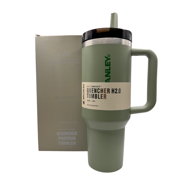 Термос термокружка Stanley Quencher ProTour Flip Straw Tumbler из нержавеющей стали 1,18 л Sage Green KT7001954 - Фото 1 Термос термокружка Stanley Quencher ProTour Flip Straw Tumbler из нержавеющей стали 1,18 л Sage Green KT7001954 - изображение 1