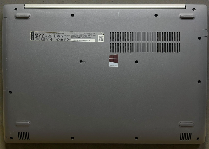 Ноутбук Lenovo IdeaPad 320-15IKB / 15.6" (1920x1080) TN / Intel Core i5-7200U (2 (4) ядра по 2.5 - 3.1 GHz) / 8 GB DDR4 / 120 GB SSD / nVidia GeForce 940MX, 2 GB DDR3, 64-bit / WebCam б/в - Фото 6 Ноутбук Lenovo IdeaPad 320-15IKB / 15.6" (1920x1080) TN / Intel Core i5-7200U (2 (4) ядра по 2.5 - 3.1 GHz) / 8 GB DDR4 / 120 GB SSD / nVidia GeForce 940MX, 2 GB DDR3, 64-bit / WebCam б/в - зображення 6