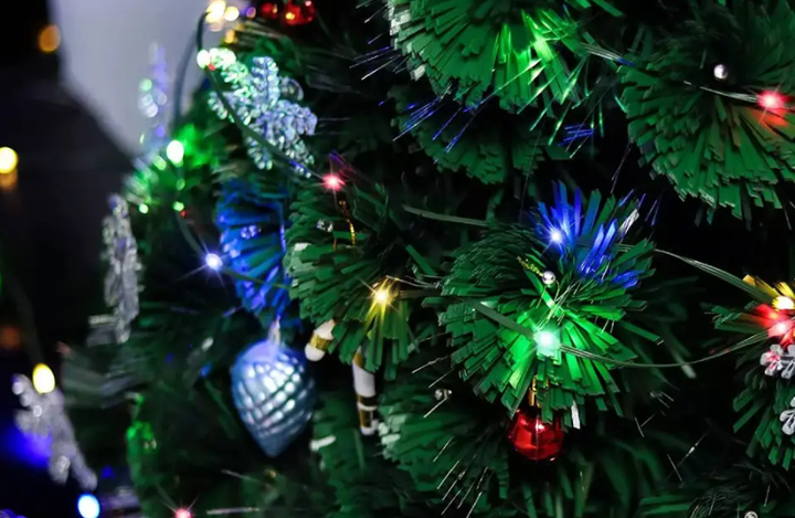 Гірлянда LED RGB кінський хвіст 2 м 10 ниток кільце на ялинку USB (P000202) - Фото 4 Гірлянда LED RGB кінський хвіст 2 м 10 ниток кільце на ялинку USB (P000202) - зображення 4
