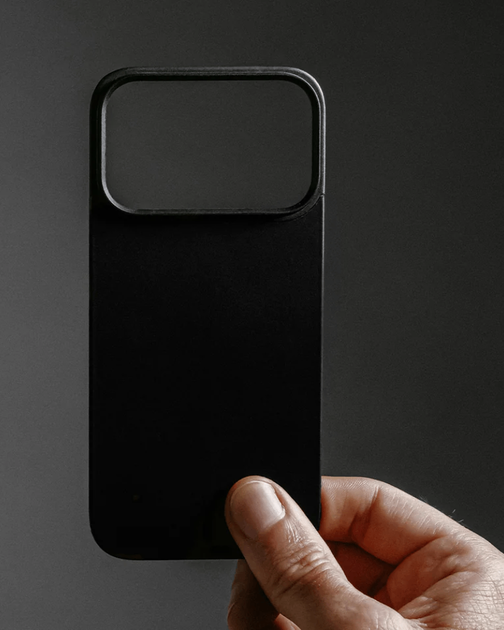 Кожаный чехол Nomad Magnetic Horween Black для iPhone 17 Pro - Фото 5 Кожаный чехол Nomad Magnetic Horween Black для iPhone 17 Pro - изображение 5