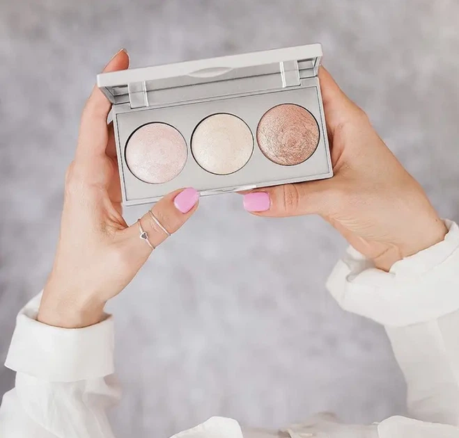 Палітра хайлайтерів для обличчя GOLDEN ROSE Strobing Highlighter - зображення 6