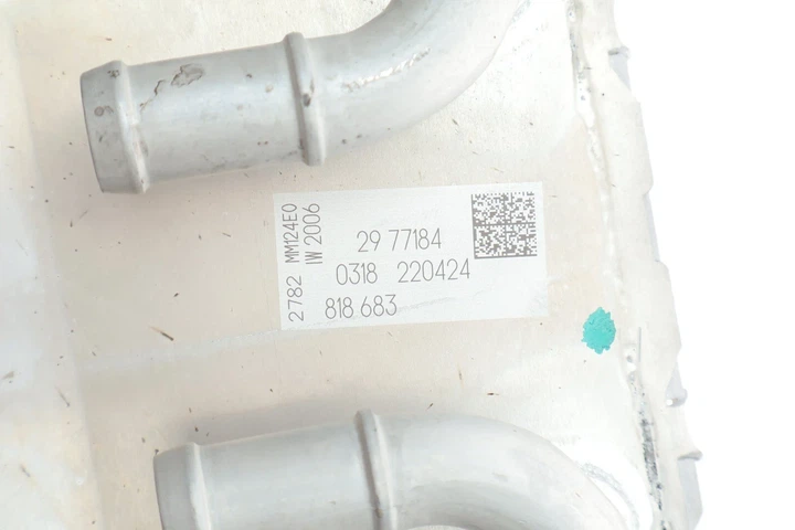 Радіатор інтеркулера Van Wezel 58004376 Volkswagen Golf, Passat, Tiguan, Touran; Skoda Octavia, Karoq; Audi A3, Q3; Seat Leon 04L129766F, 04L129711R, 04L129711J - зображення 4