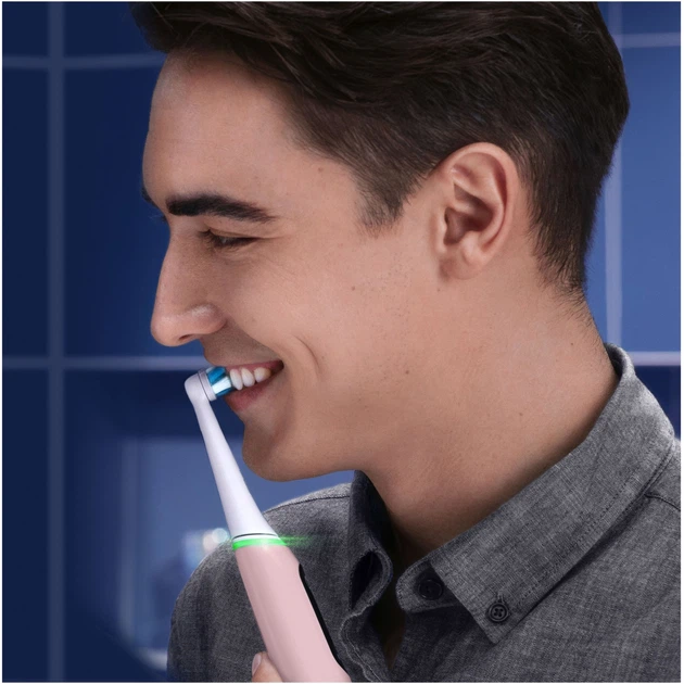Електрична зубна щітка Oral-B iO 6N Рожева + TC (955555915417032) - Уцінка - зображення 5