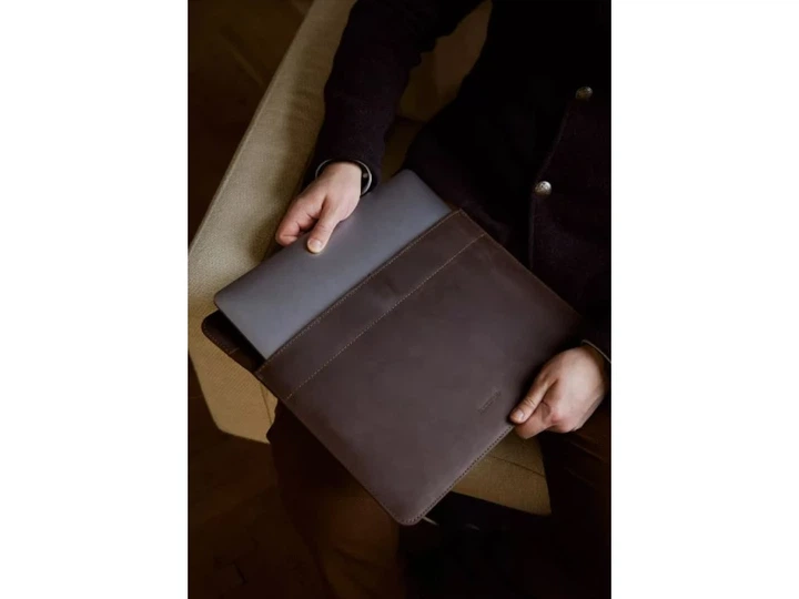 Чохол для ноутбука InCarne Klouz MacBook Air 15 2023-2025 (Вінтажний) Коричневий (klouz-brown-vintage-air-15) - Фото 5 Чохол для ноутбука InCarne Klouz MacBook Air 15 2023-2025 (Вінтажний) Коричневий (klouz-brown-vintage-air-15) - зображення 5