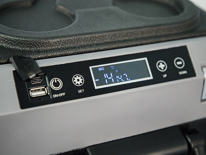 Lodówka turystyczna Blow 44-211 samochodowa kompresorowa 42 L Czarna (5900804146971) - obraz 8