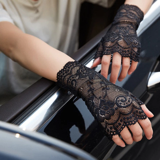 Мереживні мітенки з візерунком троянди вечірній аксесуар короткі Honey Fashion Accessories S/M/L чорний (7-77) - зображення 3