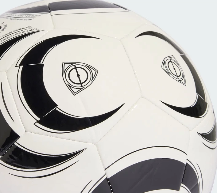 М'яч футбольний Adidas Tiro Club JW1530 5 Біло-чорний (4068818515075) - зображення 4