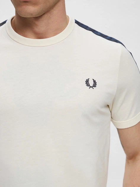 Футболка Fred Perry Taped Ringer Бежевий — розмір S - зображення 2