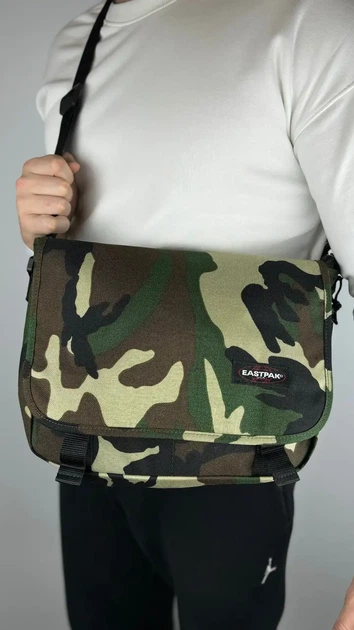 Сумка через плечо EastPak Delegate 008 20L в камуфляжном цвете. - изображение 2