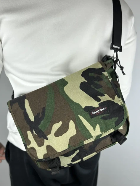 Сумка через плечо EastPak Delegate 008 20L в камуфляжном цвете. - изображение 7