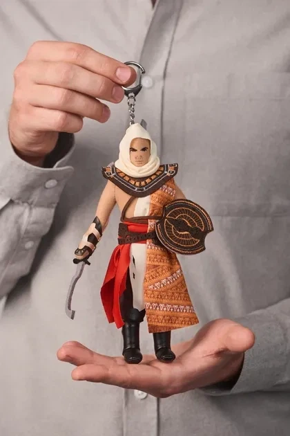 Брелок WP Merchandise плюшевий ASSASSINS CREED Bayek of Siwa 20 см. - изображение 4