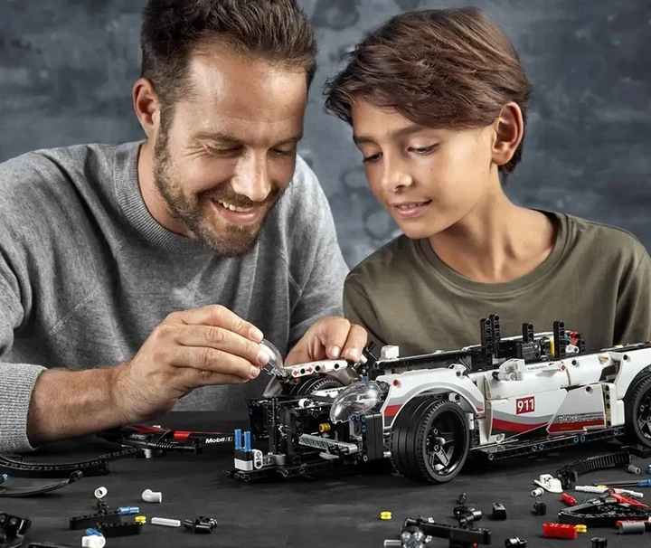 Конструктор Technic Porsche 911 машинка 1580 деталей техник Порше белый - изображение 6