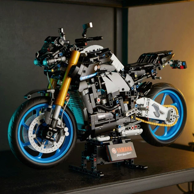 Конструктор LEGO Technic Yamaha MT-10 SP (42159) [90342] – игрушки