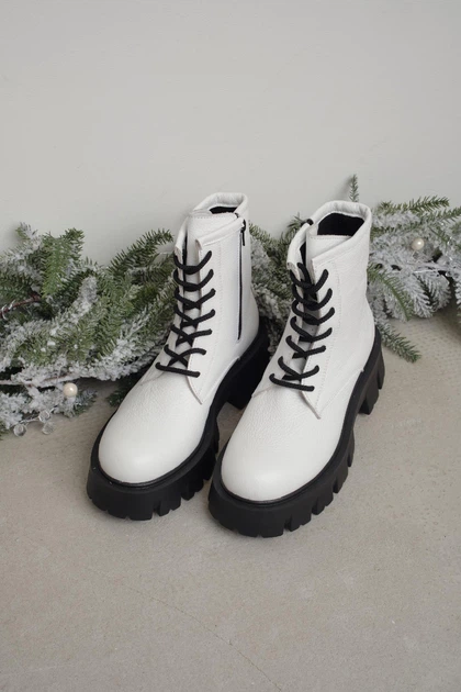 Жіночі високі демісезонні шкіряні черевики PARADIZE SHOES білого кольору з блискавкою та шнурівкою на чорній масивній підошві 40 розмір (устілка 26,8 см) - зображення 3