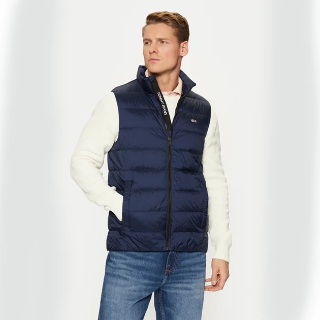 Пухова безрукавка Tommy Jeans XL (DM0DM20663) - Фото 1 Пухова безрукавка Tommy Jeans XL (DM0DM20663) - изображение 1