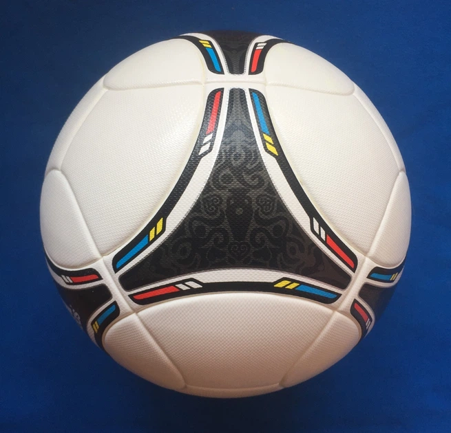 Мяч футбольный Adidas Tango 12 OMB X41860 №5 Бело-черный (X41860
