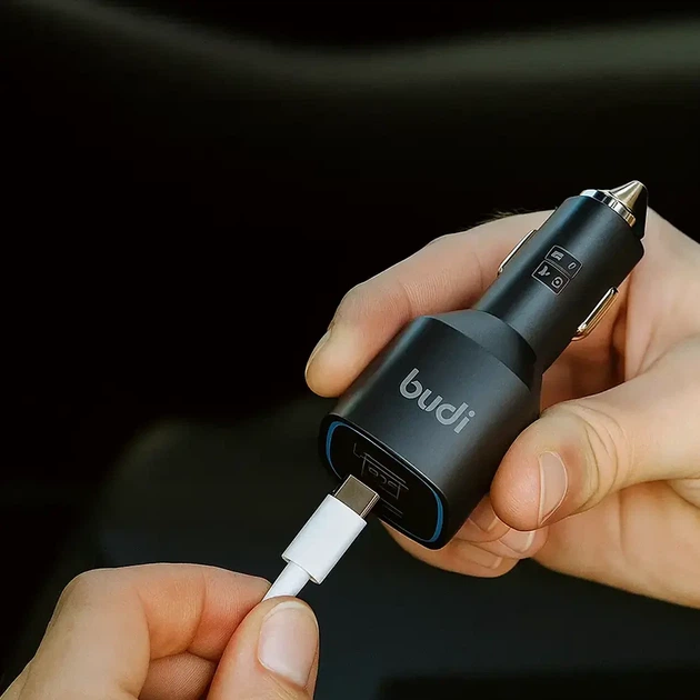 Автомобільний зарядний пристрій 70W з двома USB роз'ємами та довжиною шнура 1.5 метра для пристроїв Apple колір чорний - зображення 3
