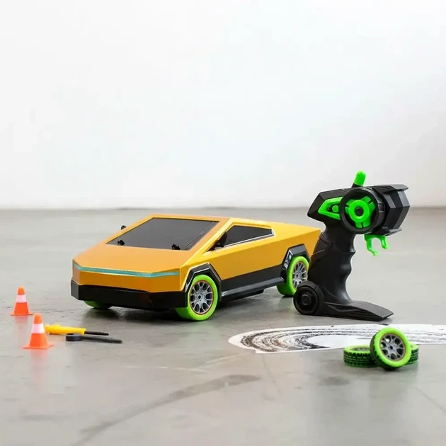 Дрифт-машинка 1:10 радиоуправляемый автомобиль оранжевый для детей от 3 лет радиус действия 30 метров - изображение 6