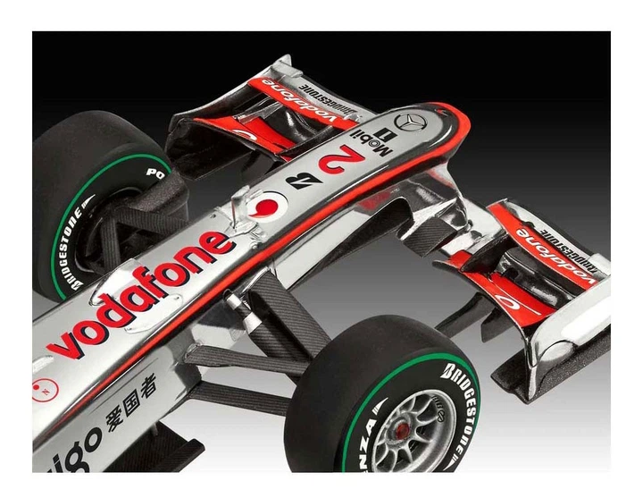 Model do sklejania Revell Vodafone McLaren Mercedes MP4-25 L. Hamilton Skala 1:24 103 elementy (4009803070964) - obraz 4