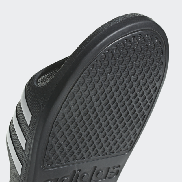 Детские шлепанцы для мальчика Adidas Adilette Aqua K F35556 30 Core Black (4060509826019) - Фото 9 Детские шлепанцы для мальчика Adidas Adilette Aqua K F35556 30 Core Black (4060509826019) - изображение 9