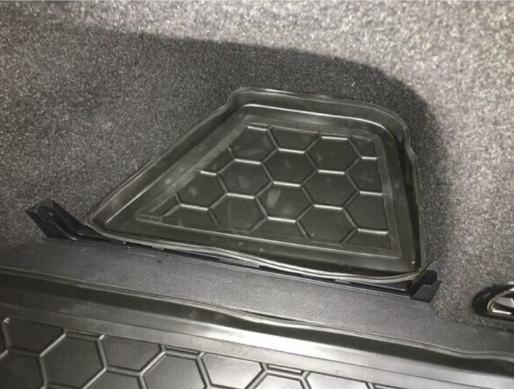 Поліуретановий килимок у багажник Avto-gumm для Volkswagen Passat B8 2015- Universal ФольксВаген Пассат Б8 - зображення 4