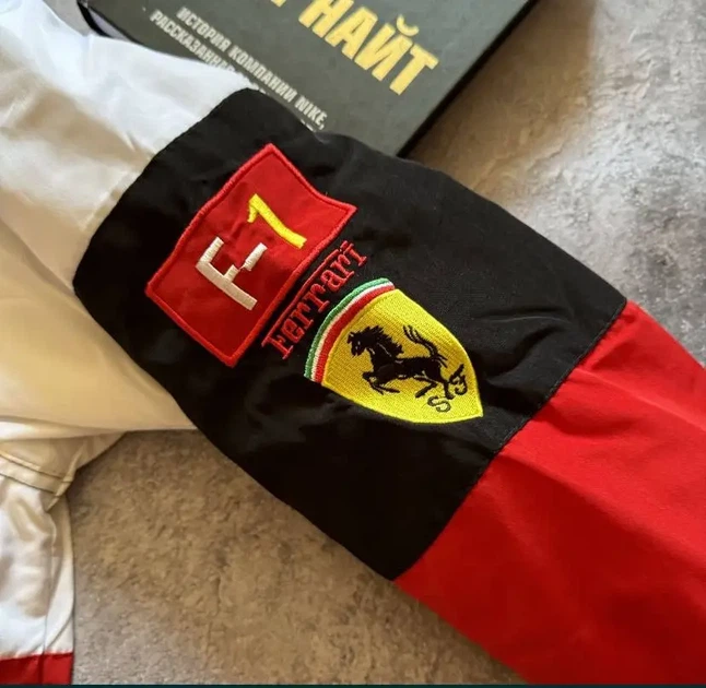 Куртка-бомбер унисекс Ferrari Formula 1, гоночный стиль размер М - Фото 10 Куртка-бомбер унисекс Ferrari Formula 1, гоночный стиль размер М - изображение 10