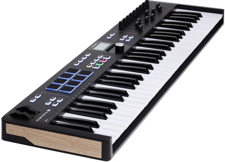 Syntezator Arturia KeyLAB Essential 61 MK3 Black - obraz 2