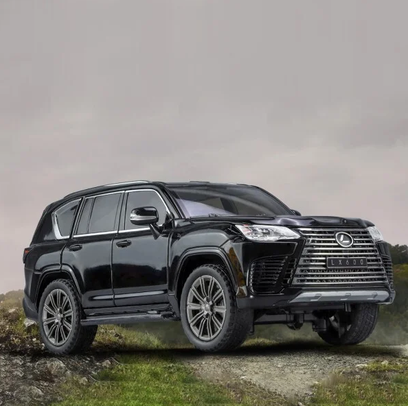 Модель автомобиля Lexus LX 600 в масштабе 1:24 оснащена звуковыми и световыми эффектами и подвижными деталями - Фото 6 Модель автомобиля Lexus LX 600 в масштабе 1:24 оснащена звуковыми и световыми эффектами и подвижными деталями - изображение 6