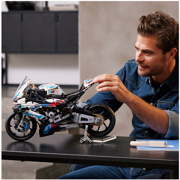 Конструктор LEGO Technic BMW M 1000 RR (42130) [76953] - изображение 6