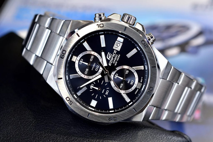 Чоловічий годинник Casio Edifice EFV-640D-1A чорний 100 м - зображення 2