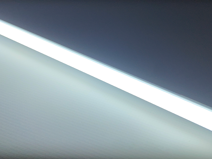 Магістральна світлодіодна лінійка AVT 220V 600мм BRIGHT 2835-144led IP44 11W 6000K (1019187) - зображення 2