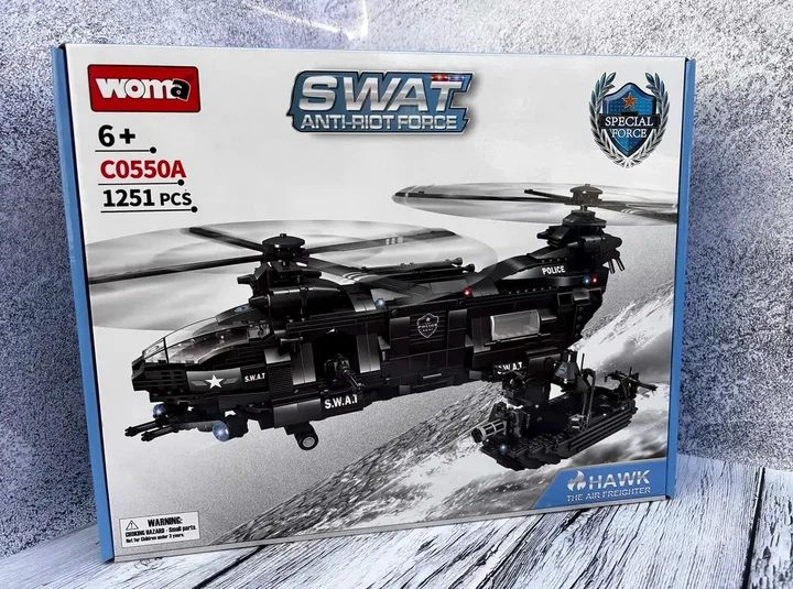 Конструктор SWAT Anti-Riot Force 1251 деталей вертоліт та човен для тактичних ігор 63x36x16 см - Фото 5 Конструктор SWAT Anti-Riot Force 1251 деталей вертоліт та човен для тактичних ігор 63x36x16 см - зображення 5