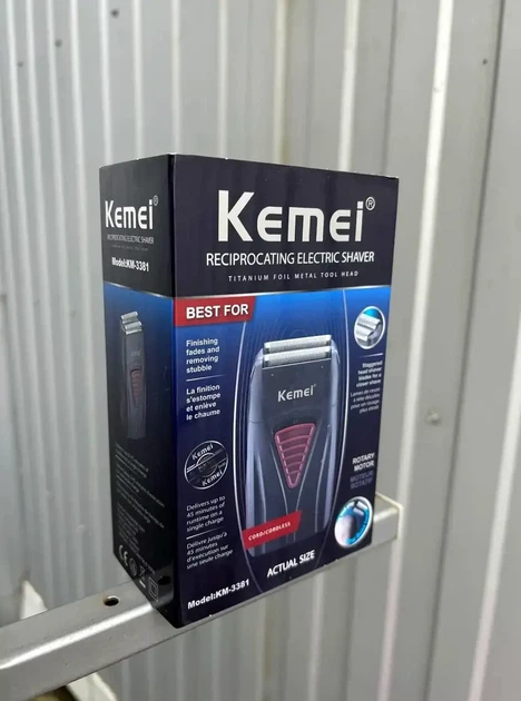 Электробритва Kemei Km-3381 аккумуляторная 3W для бритья с защитной крышкой и кабелем для зарядки - изображение 4