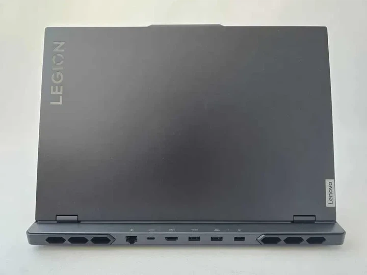 Ноутбук Lenovo LEGION 7 PRO (2024) I9 14900HX/RTX 4090/RAM 16GB/SSD 1TB/240Hz Б\В - Б/В - зображення 8