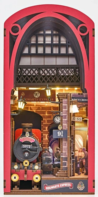 Пазл Revell Tiny Adventures - Harry Potter "Hogwarts Express" (Book Nook) 238 елементів (4009803005454) - зображення 2