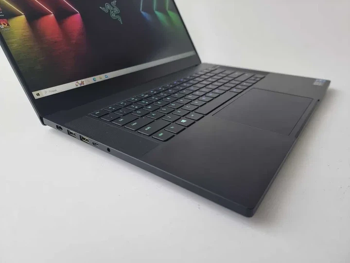 Ноутбук Razer Blade 15 I7 10875H/RTX 2080 Super/RAM 16GB/SSD 512GB/300Hz Б\В - Б/В - Фото 2 Ноутбук Razer Blade 15 I7 10875H/RTX 2080 Super/RAM 16GB/SSD 512GB/300Hz Б\В - Б/В - зображення 2