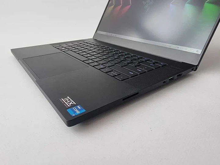 Ноутбук Razer Blade 15 I7 10875H/RTX 2080 Super/RAM 16GB/SSD 512GB/300Hz Б\В - Б/В - Фото 3 Ноутбук Razer Blade 15 I7 10875H/RTX 2080 Super/RAM 16GB/SSD 512GB/300Hz Б\В - Б/В - зображення 3