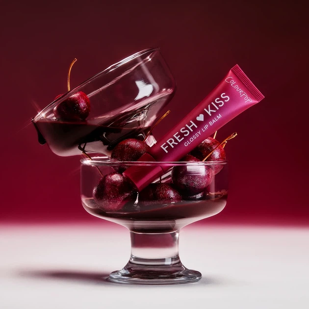 Пептидний бальзам для губ з шимером ColourPop "Chocolate Cherry" Fresh Kiss Shimmer Glossy Peptide Lip Balm - зображення 2